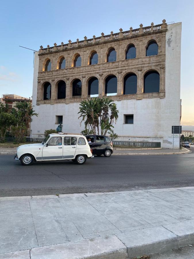 Apartament La Lumaca Kalsa Palermo Bagian luar foto