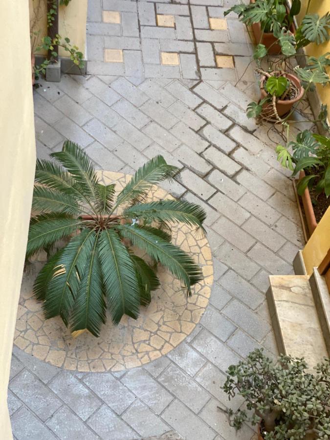 Apartament La Lumaca Kalsa Palermo Bagian luar foto
