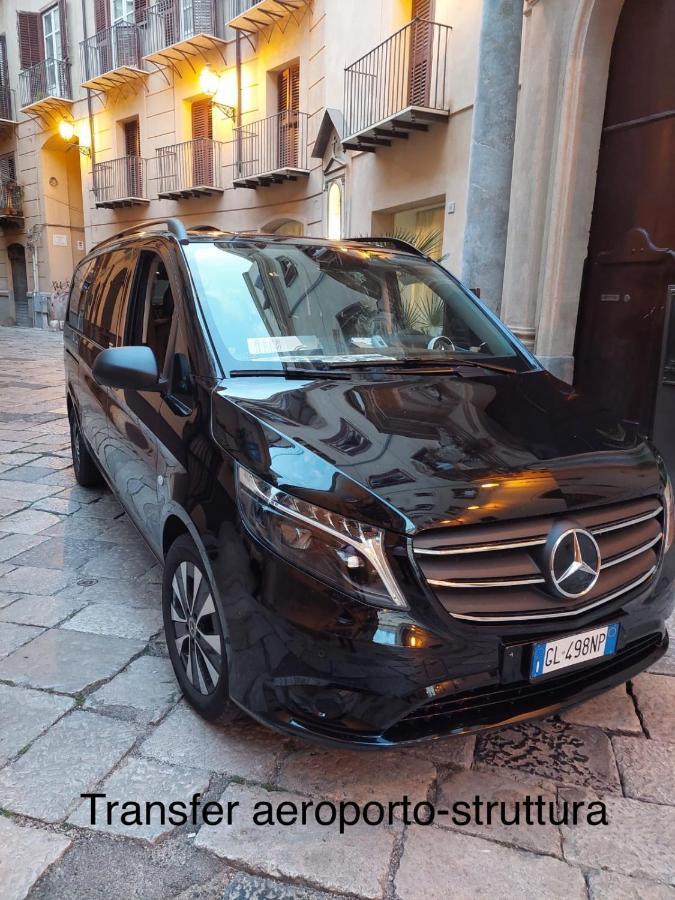 Apartament La Lumaca Kalsa Palermo Bagian luar foto